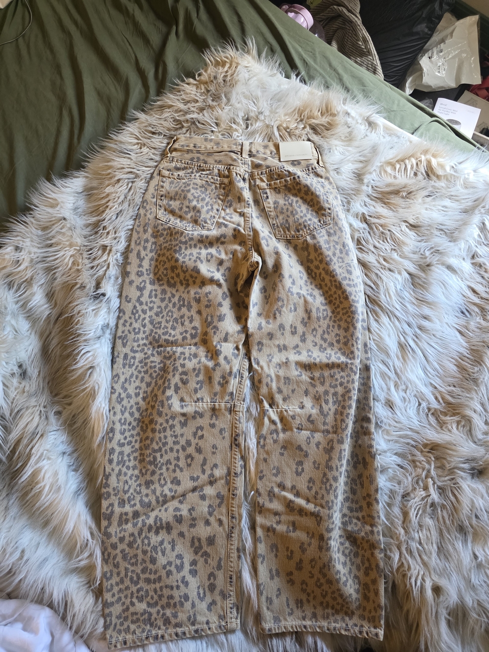 Citizens Of Humanity Miro Cheetah-Print Relaxed Barrel Jeans - Picture 7 of 11